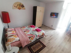 La Angela - Studio FirstFloor